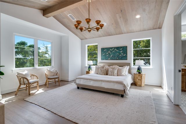 9233 E Lake Highlands Drive, Dallas, TX 75218