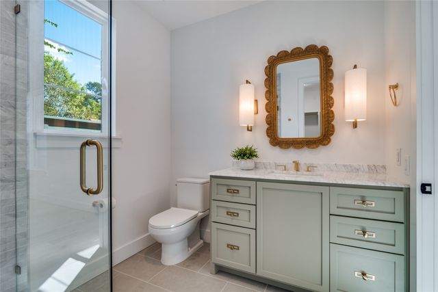 9233 E Lake Highlands Drive, Dallas, TX 75218