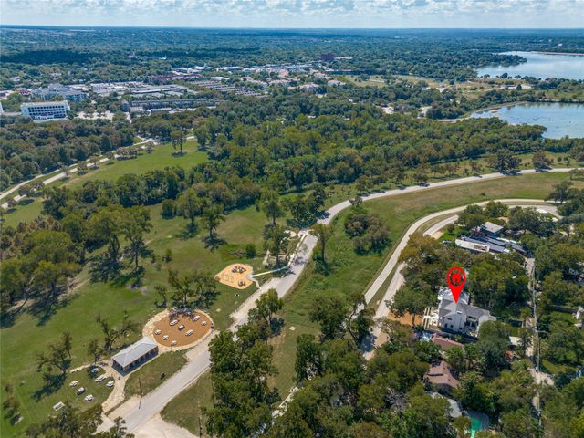 9233 E Lake Highlands Drive, Dallas, TX 75218