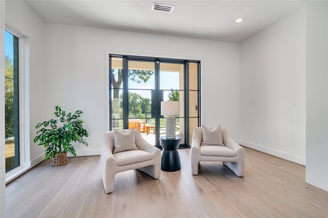 9233 E Lake Highlands Drive, Dallas, TX 75218