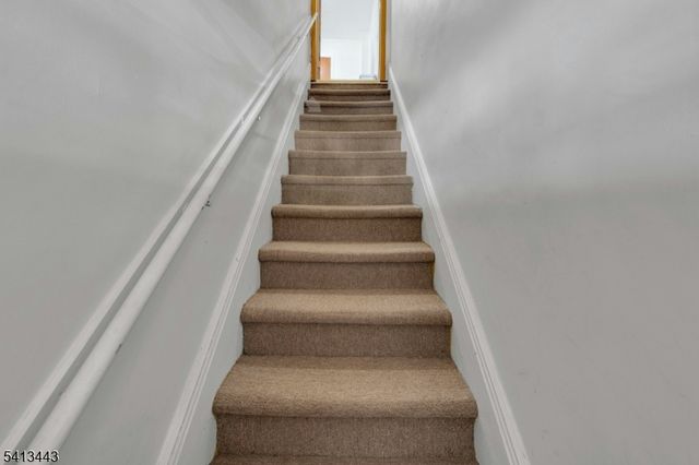 712 Meyer Ave, Lyndhurst Twp., NJ 07071