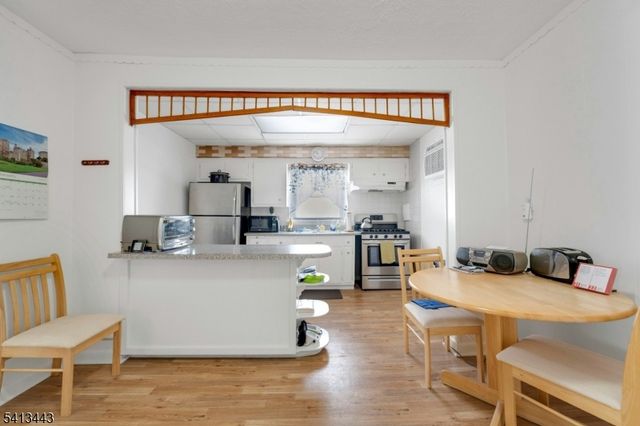 712 Meyer Ave, Lyndhurst Twp., NJ 07071