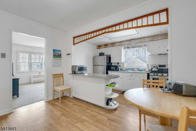 712 Meyer Ave, Lyndhurst Twp., NJ 07071