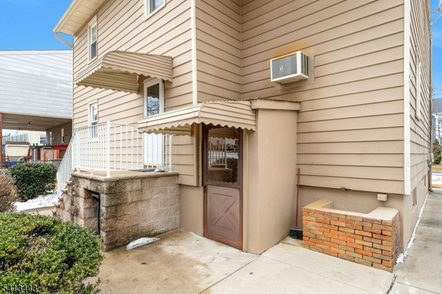 712 Meyer Ave, Lyndhurst Twp., NJ 07071