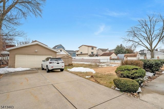 712 Meyer Ave, Lyndhurst Twp., NJ 07071