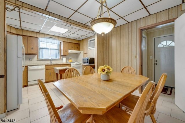 712 Meyer Ave, Lyndhurst Twp., NJ 07071