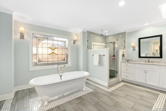 701 Wiltshire, Terrell Hills, TX 78209
