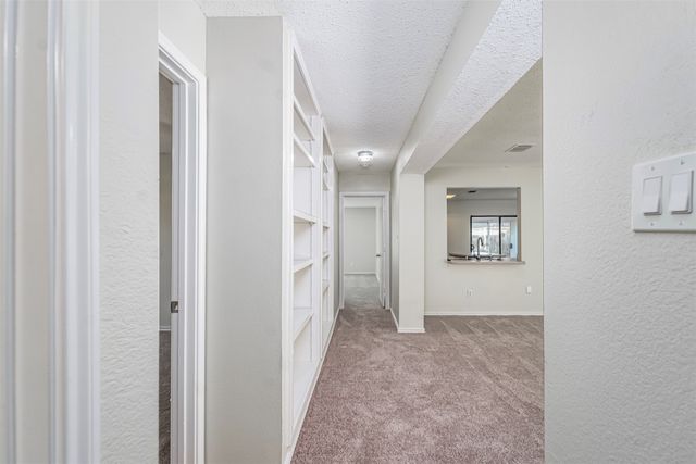 10137 Chapel Ridge Drive, Fort Worth, TX 76116