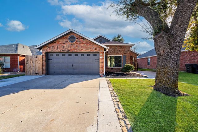 10137 Chapel Ridge Drive, Fort Worth, TX 76116