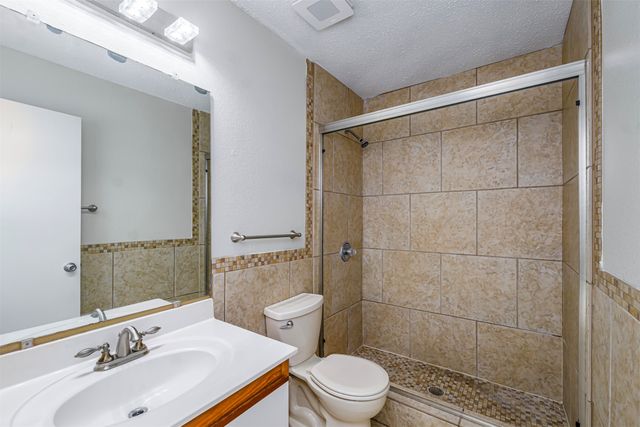 10137 Chapel Ridge Drive, Fort Worth, TX 76116