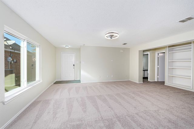 10137 Chapel Ridge Drive, Fort Worth, TX 76116