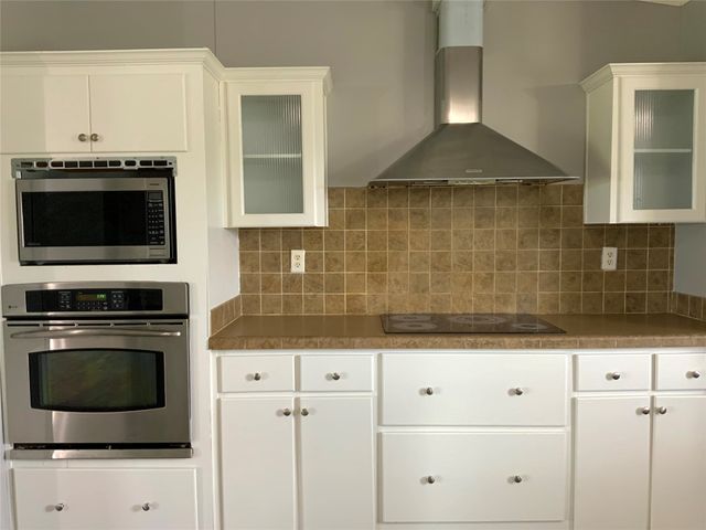 801 County Road 213, Venus, TX 76084
