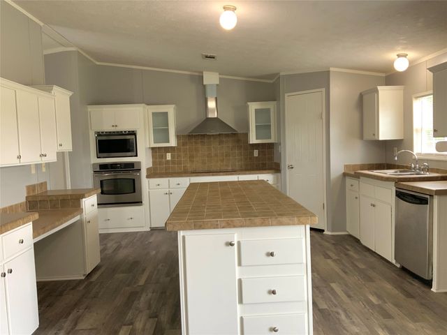 801 County Road 213, Venus, TX 76084