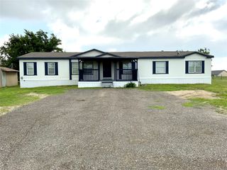 801 County Road 213, Venus, TX 76084