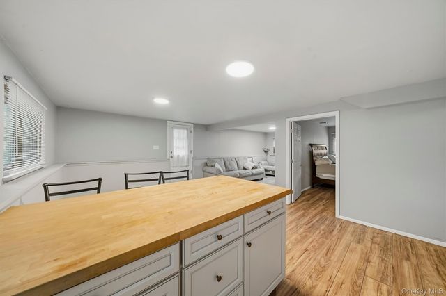 383 Route 32, Woodbury, NY 10917