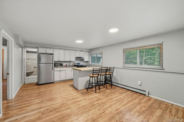 383 Route 32, Woodbury, NY 10917