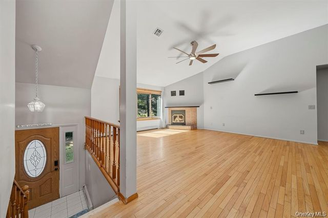 383 Route 32, Woodbury, NY 10917