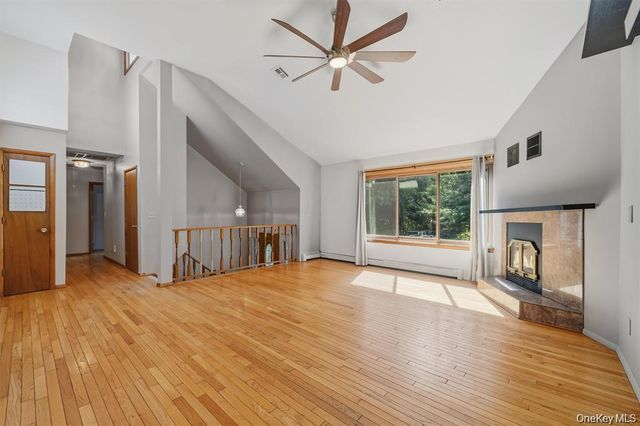 383 Route 32, Woodbury, NY 10917