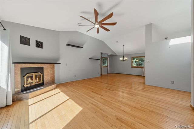 383 Route 32, Woodbury, NY 10917