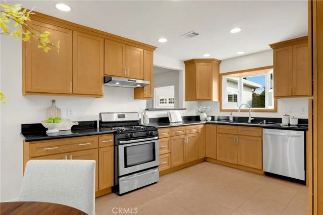 904 Aquamarine, Placentia, CA 92870