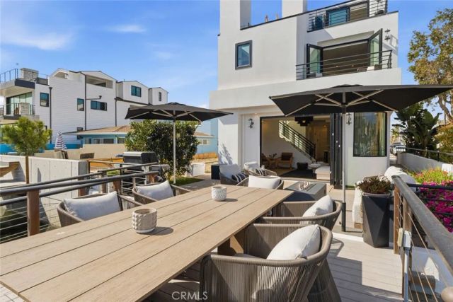 3912 River Ave, Newport Beach, CA 92663