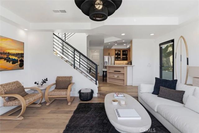 3912 River Ave, Newport Beach, CA 92663