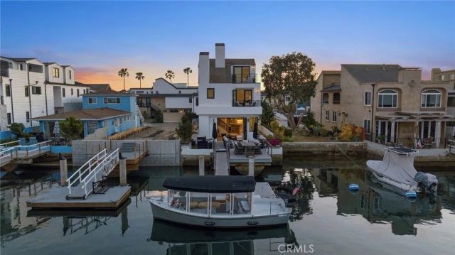 3912 River Ave, Newport Beach, CA 92663