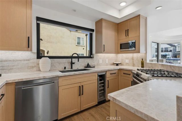 3912 River Ave, Newport Beach, CA 92663