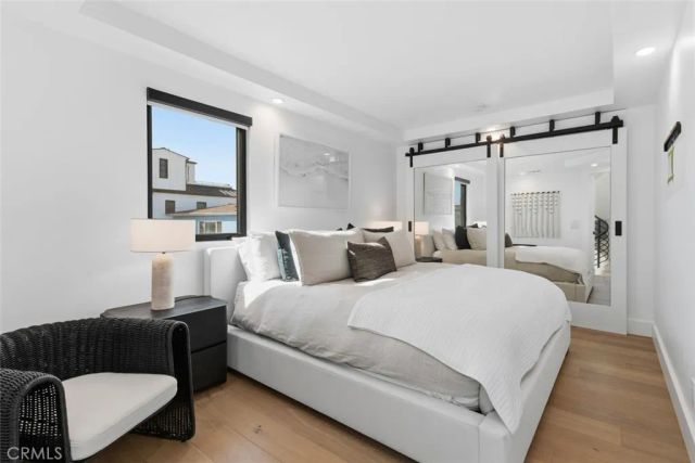 3912 River Ave, Newport Beach, CA 92663