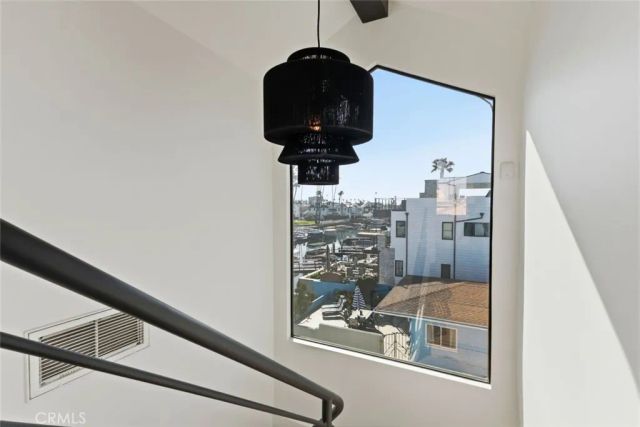 3912 River Ave, Newport Beach, CA 92663