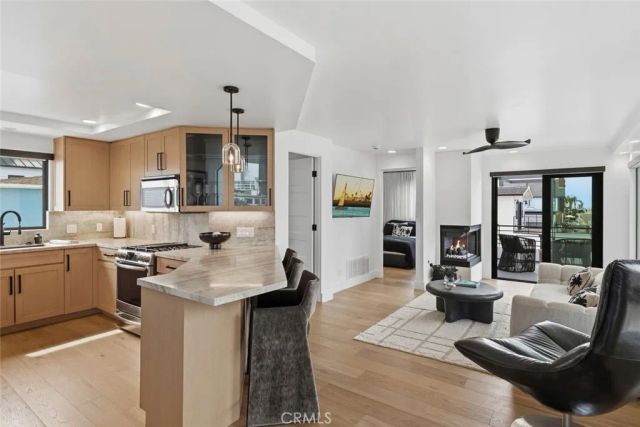 3912 River Ave, Newport Beach, CA 92663
