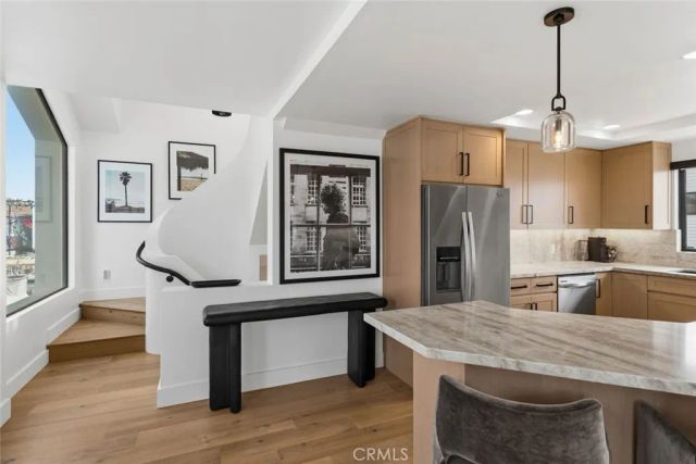 3912 River Ave, Newport Beach, CA 92663