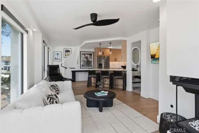 3912 River Ave, Newport Beach, CA 92663