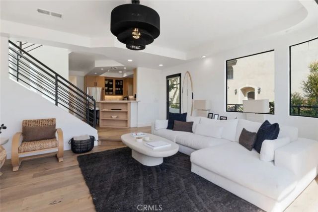 3912 River Ave, Newport Beach, CA 92663
