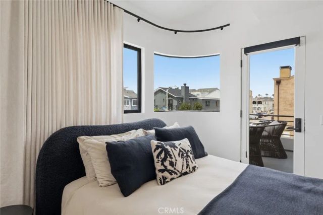 3912 River Ave, Newport Beach, CA 92663