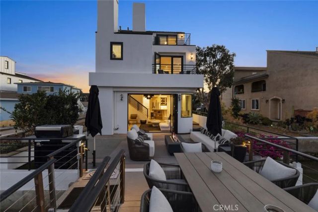 3912 River Ave, Newport Beach, CA 92663