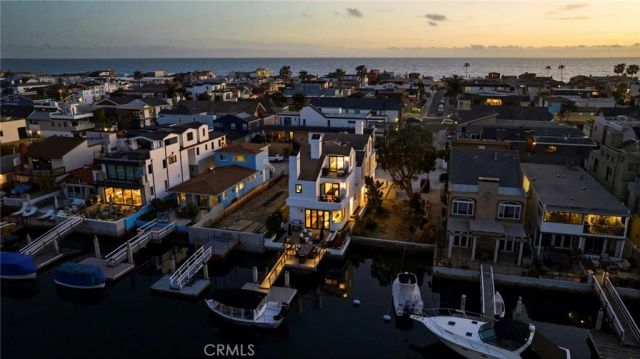 3912 River Ave, Newport Beach, CA 92663
