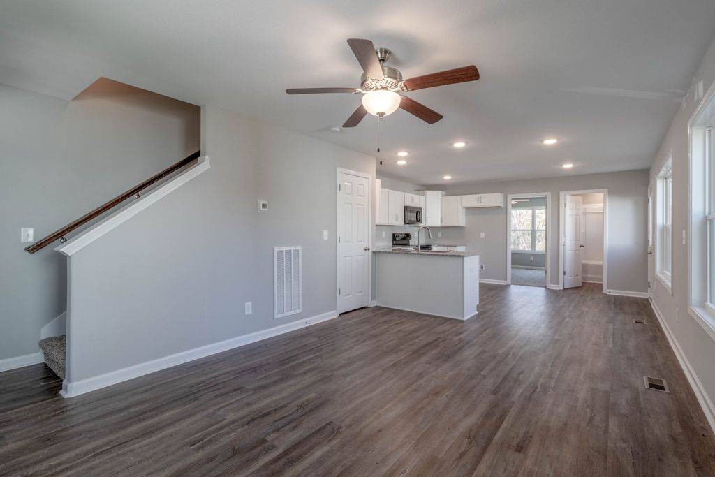 161 Hadley Dr A, Clarksville, TN 37042