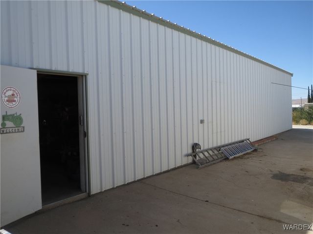 14501 Canyon Drive, Dolan Springs, AZ 86441