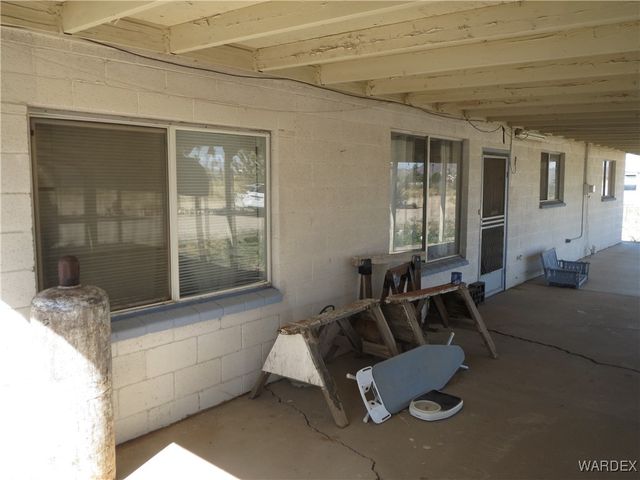 14501 Canyon Drive, Dolan Springs, AZ 86441