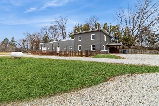 1813 Wiese Garden Road, Marshalltown, IA 50158
