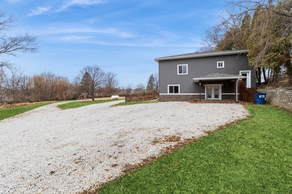 1813 Wiese Garden Road, Marshalltown, IA 50158