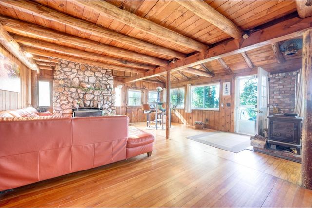 9 Overbrook, Pembroke, MA 02359