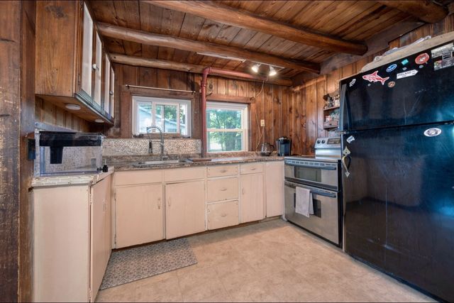 9 Overbrook, Pembroke, MA 02359