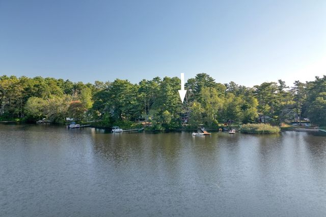 9 Overbrook, Pembroke, MA 02359