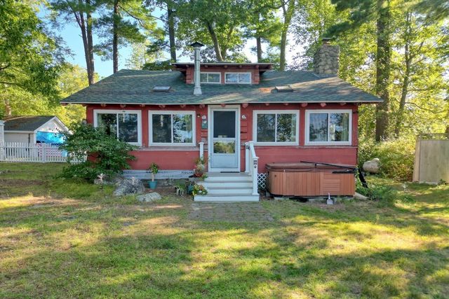 9 Overbrook, Pembroke, MA 02359