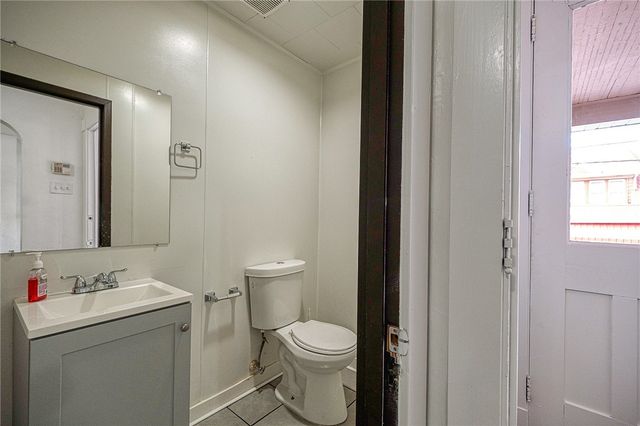 101 W Mcintyre, Perry Hilltop, PA 15214
