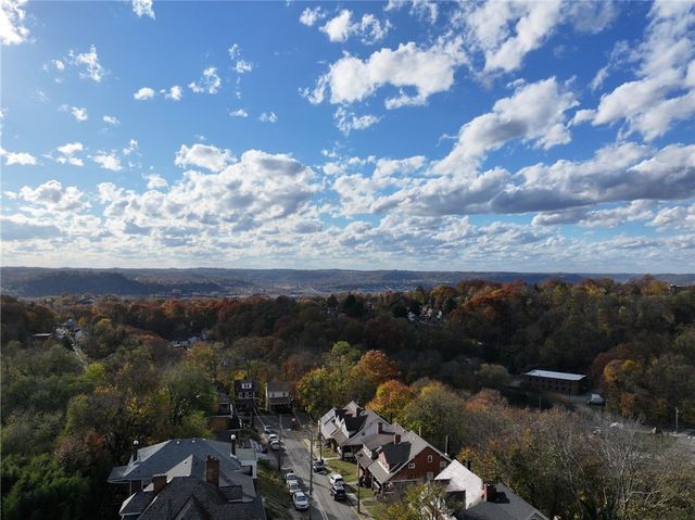 101 W Mcintyre, Perry Hilltop, PA 15214