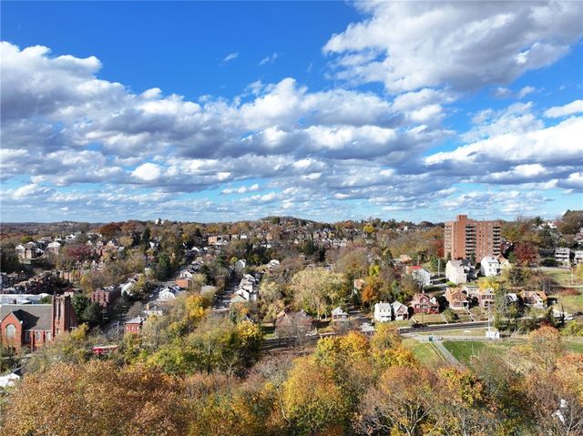 101 W Mcintyre, Perry Hilltop, PA 15214