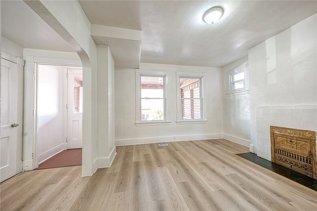 101 W Mcintyre, Perry Hilltop, PA 15214
